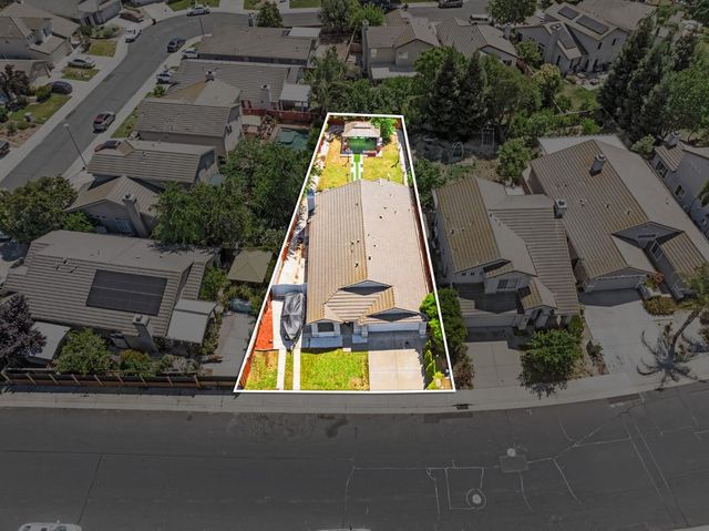 8953 Monterey Oaks Dr, Elk Grove, CA 95758