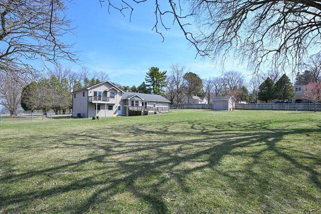 2855 North Shore DRIVE, Delavan, WI 53115