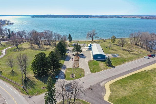 2855 North Shore DRIVE, Delavan, WI 53115