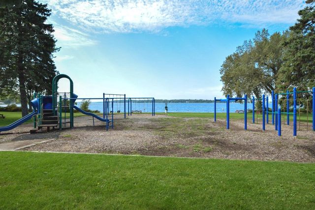2855 North Shore DRIVE, Delavan, WI 53115