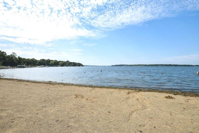 2855 North Shore DRIVE, Delavan, WI 53115
