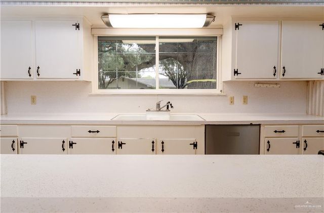 1512 W Shasta Avenue, Mcallen, TX 78504