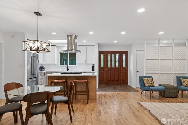 1521 150th Avenue SE, Bellevue, WA 98007