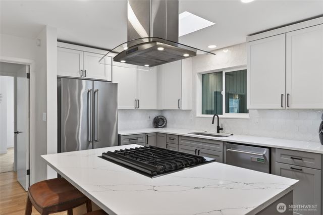 1521 150th Avenue SE, Bellevue, WA 98007