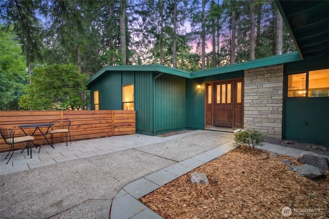 1521 150th Avenue SE, Bellevue, WA 98007