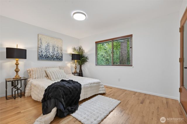 1521 150th Avenue SE, Bellevue, WA 98007