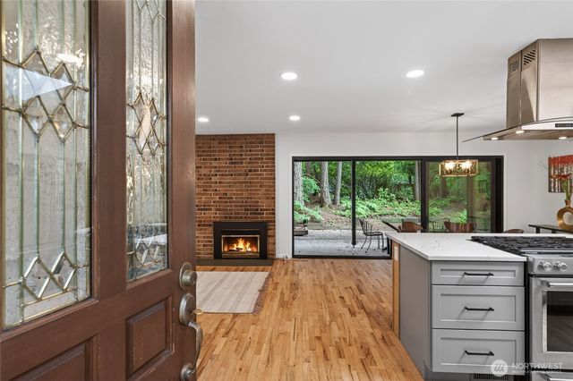 1521 150th Avenue SE, Bellevue, WA 98007