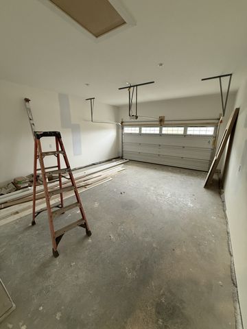 888 Joe Miller Dr, Hendersonville, TN 37075