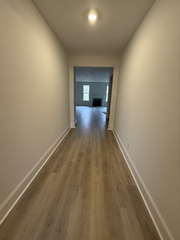 888 Joe Miller Dr, Hendersonville, TN 37075