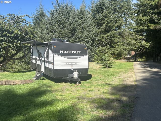 97450 KADORA Ln, North Bend, OR 97459