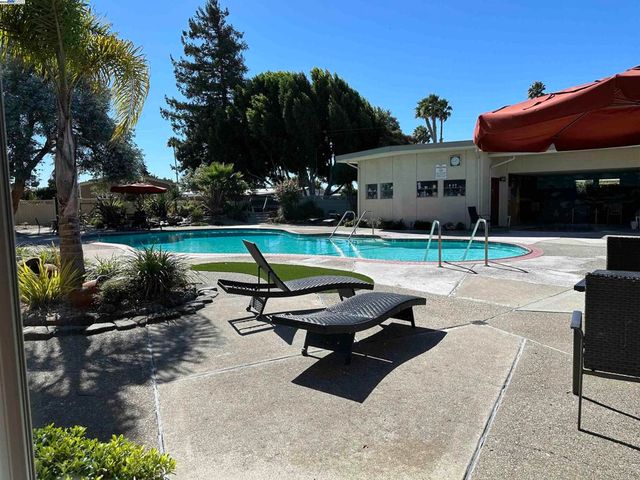 328 328 Waikiki Cir, Union City, CA 94587