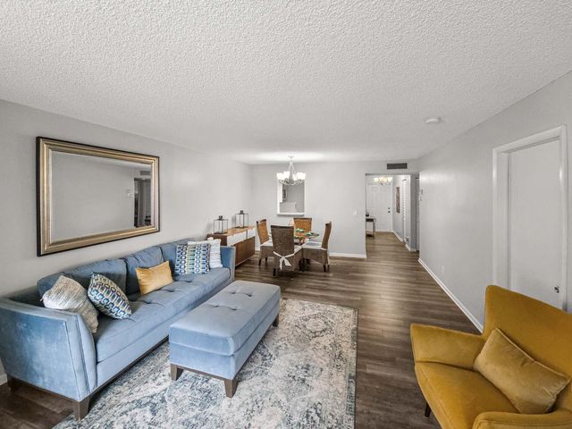 14671 Bonaire Drive 307, Delray Beach, FL 33446