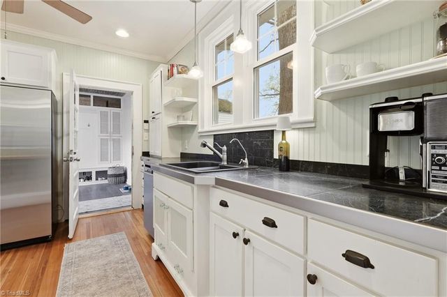 1716 Elizabeth Avenue, Winston-salem, NC 27103