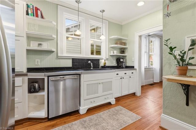 1716 Elizabeth Avenue, Winston-salem, NC 27103