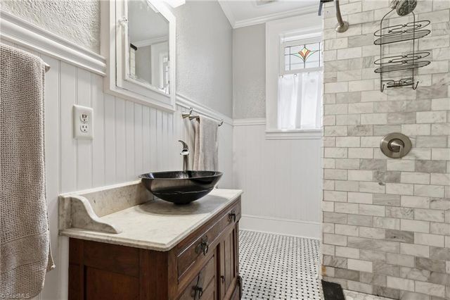 1716 Elizabeth Avenue, Winston-salem, NC 27103