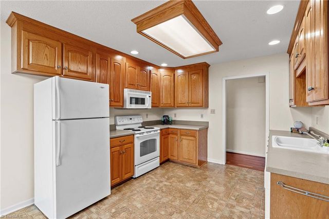 1082 Kingsway Drive, Salisbury, NC 28146