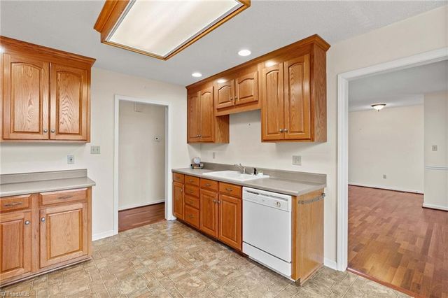 1082 Kingsway Drive, Salisbury, NC 28146