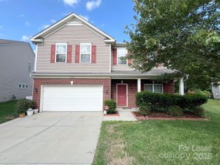 10501 Dominion Village Drive, Charlotte, NC 28269