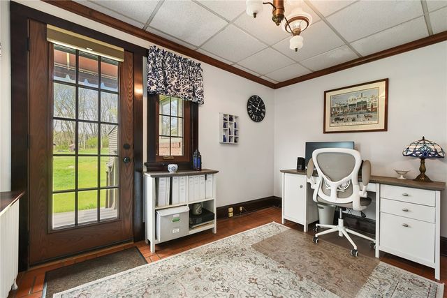 637 E McMurray Rd, Peters Twp, PA 15317