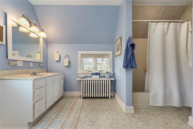 637 E McMurray Rd, Peters Twp, PA 15317