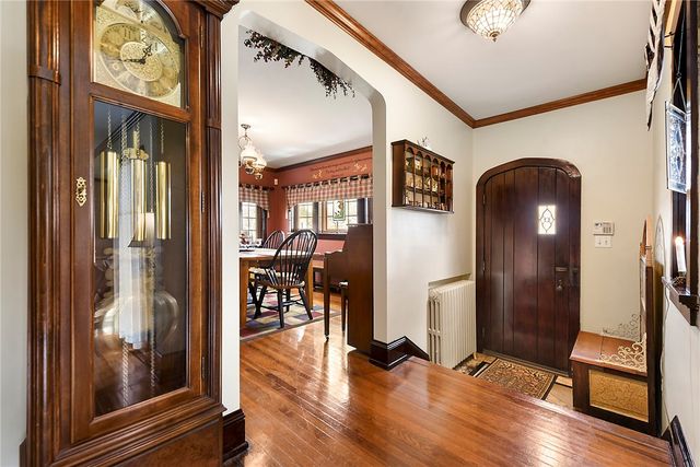 637 E McMurray Rd, Peters Twp, PA 15317