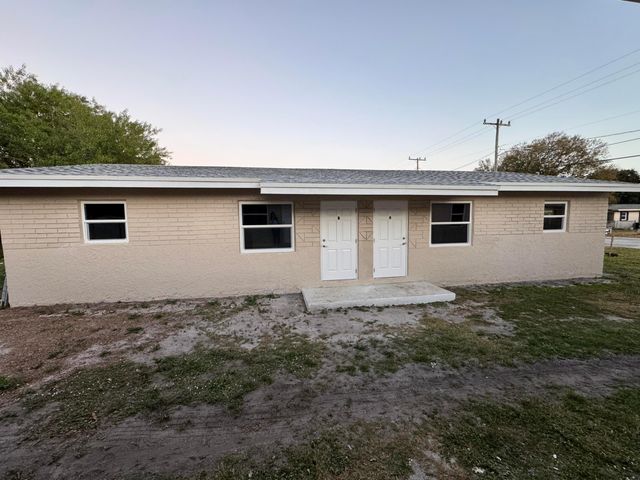 1414 Avenue I A, Fort Pierce, FL 34950