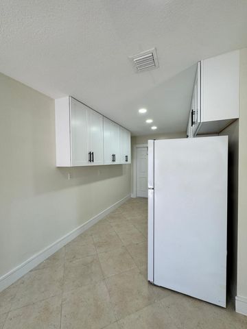 1414 Avenue I A, Fort Pierce, FL 34950