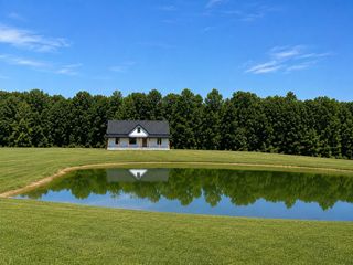 2700 Pinewood Road, Lyles, TN 37098