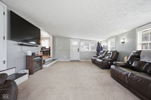 50 S West Street, Bargersville, IN 46106