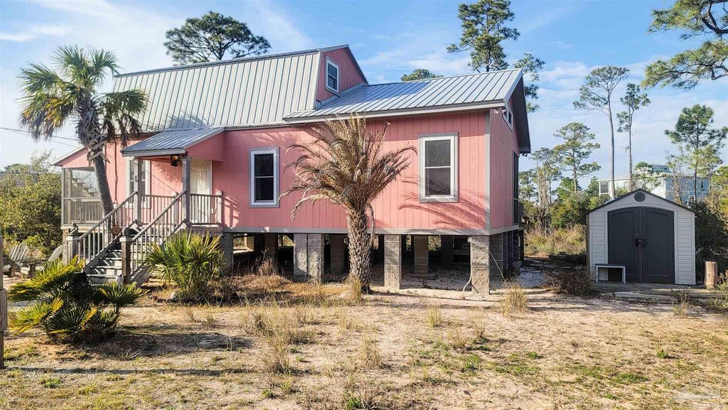 14390 Semmes St, Pensacola, FL 32507