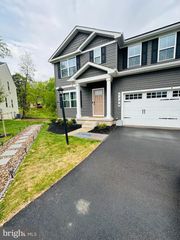 1106 SHUMI CT CT, Capitol Heights, MD 20743