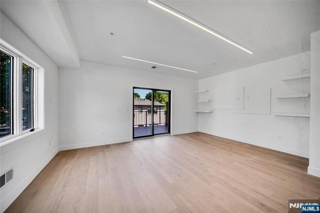 1524 11th Street, Fort Lee, NJ 07024
