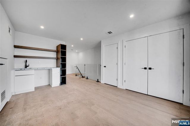 1524 11th Street, Fort Lee, NJ 07024
