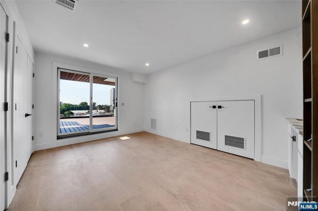 1524 11th Street, Fort Lee, NJ 07024