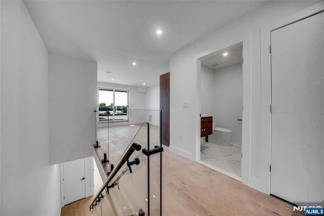 1524 11th Street, Fort Lee, NJ 07024