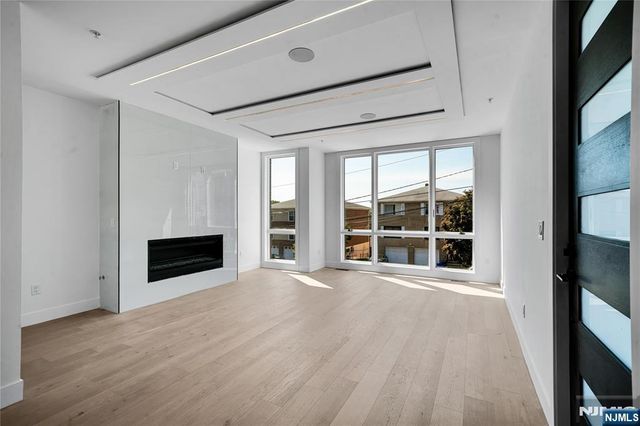 1524 11th Street, Fort Lee, NJ 07024