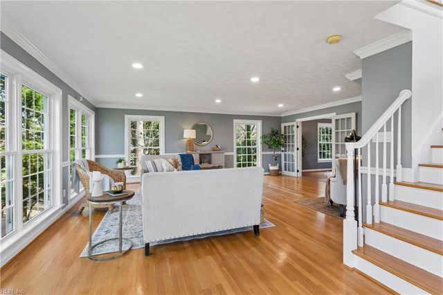 15 W Governor DR, Newport News, VA 23602