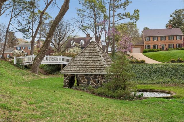 15 W Governor DR, Newport News, VA 23602