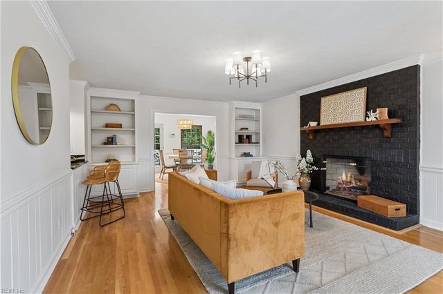 15 W Governor DR, Newport News, VA 23602