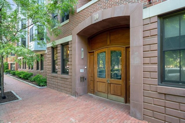 10 St George Street 406, Boston, MA 02118