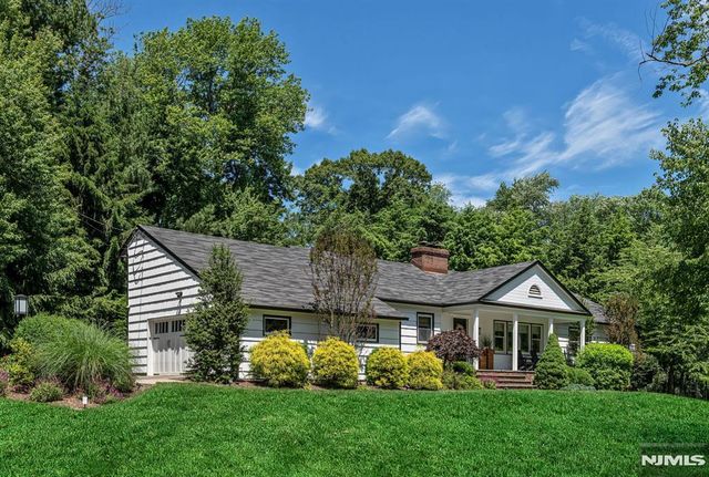 611 Wishing Well Road, Wyckoff, NJ 07481