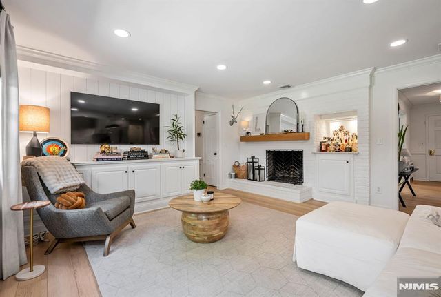 611 Wishing Well Road, Wyckoff, NJ 07481