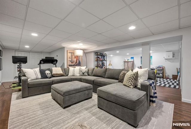 611 Wishing Well Road, Wyckoff, NJ 07481