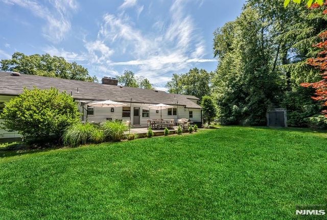 611 Wishing Well Road, Wyckoff, NJ 07481