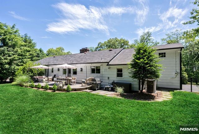 611 Wishing Well Road, Wyckoff, NJ 07481