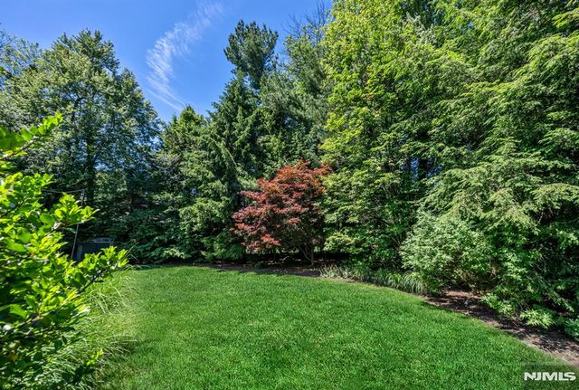 611 Wishing Well Road, Wyckoff, NJ 07481