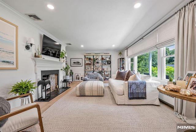 611 Wishing Well Road, Wyckoff, NJ 07481
