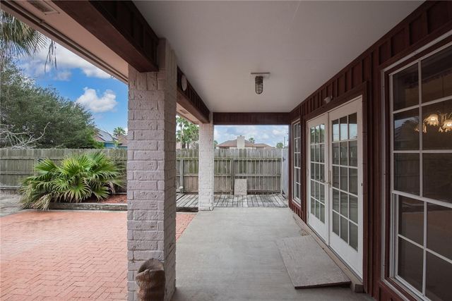 15314 Sabre Dr, Corpus Christi, TX 78418