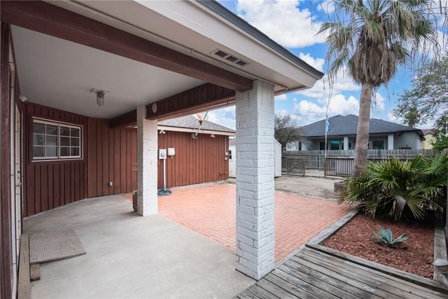 15314 Sabre Dr, Corpus Christi, TX 78418