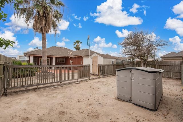 15314 Sabre Dr, Corpus Christi, TX 78418